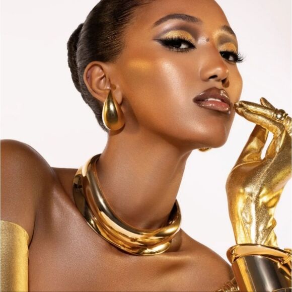 Natasha Deona Golden Eyeshadow Palette - Picture 3 of 12